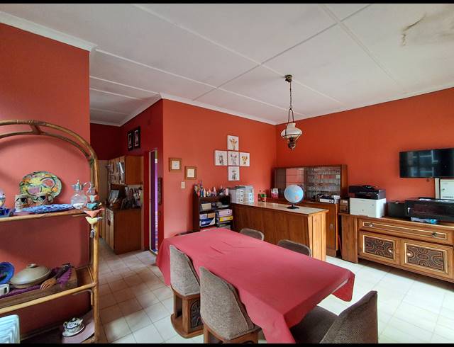 4 BEDROOM FREESTANDING FOR SALE IN STILFONTEIN EXT 3